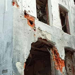 zniszczony-budynek